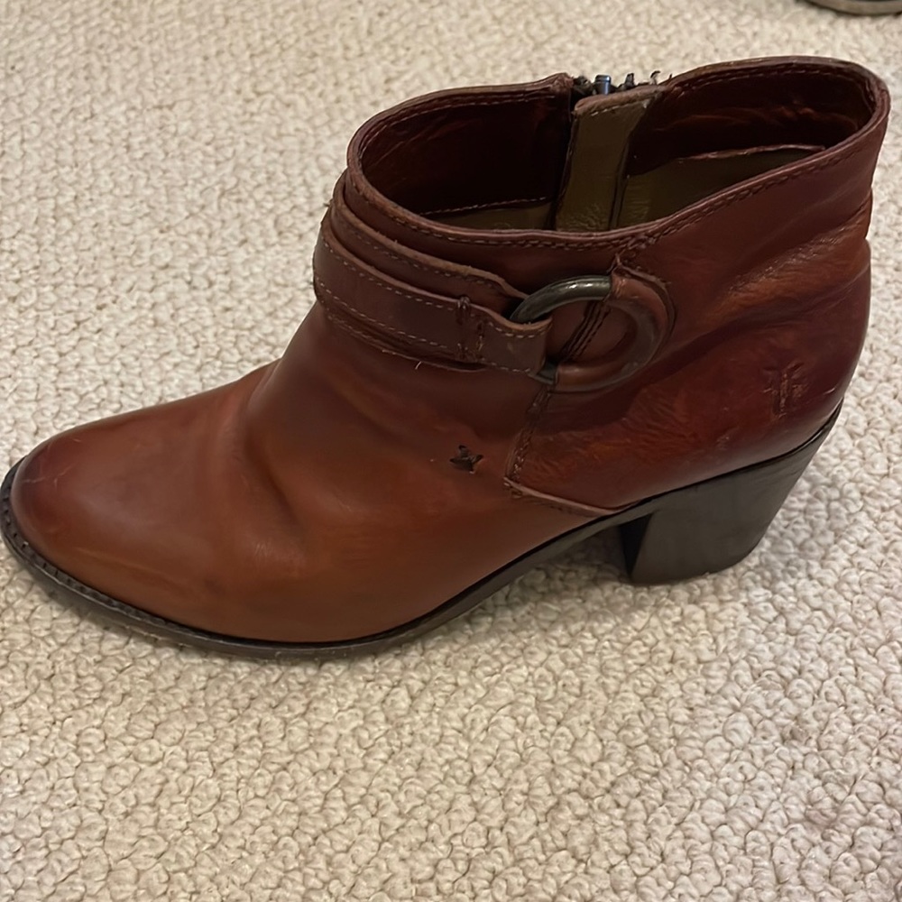 Frye booties, perfect shape, size 7